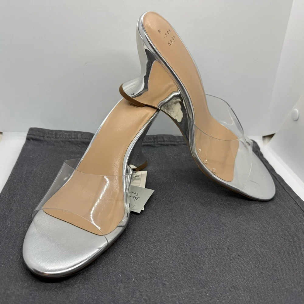 Size 9 new day Chic Silver Slide  Wedge Heels Clear Straps